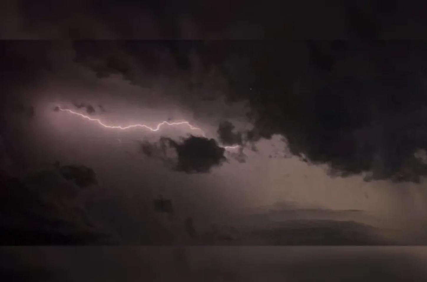 Paraná entra em alerta amarelo para chuva forte e ventania