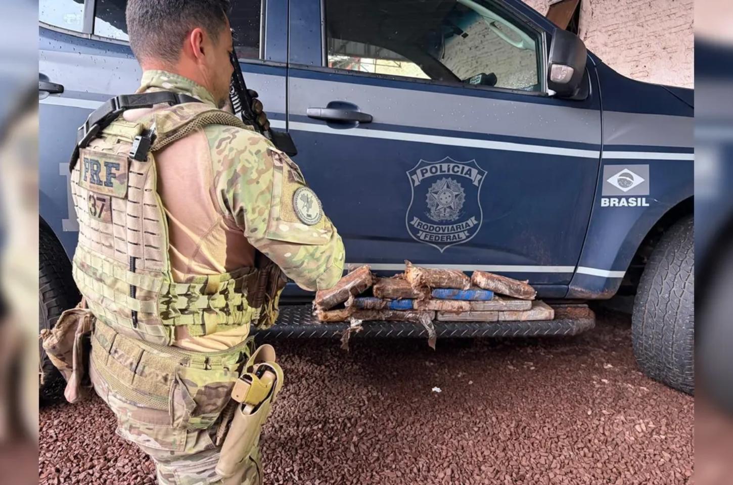 PRF prende pai e filha com mais de 12 kg de cocaína no PR