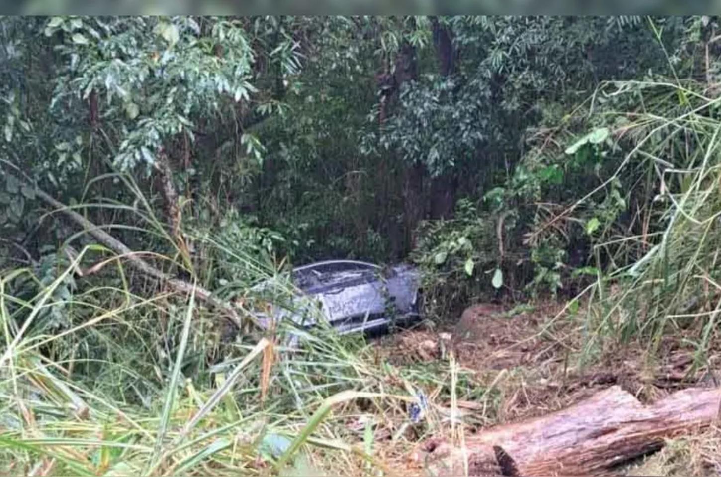 Saída de pista na PR-466 deixa feridos em Lidianópolis
