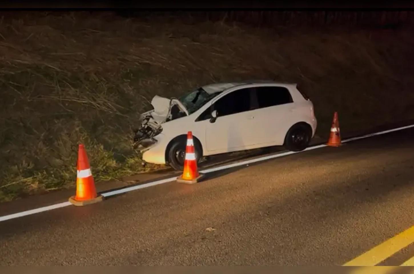 Casal morre após grave colisão entre motocicleta e carros na PR-323