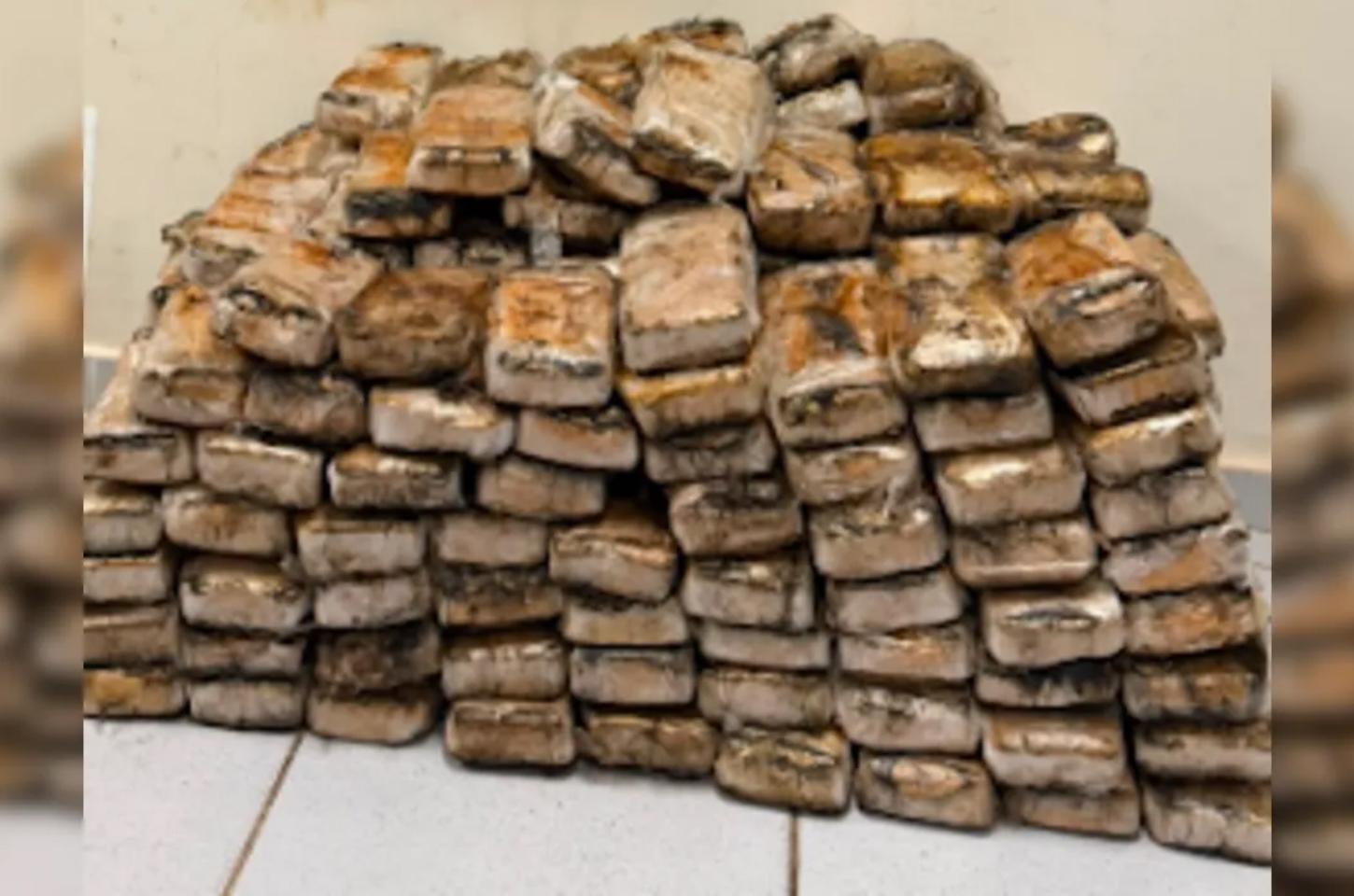 Polícia Federal apreende 225 kg de drogas em Maringá